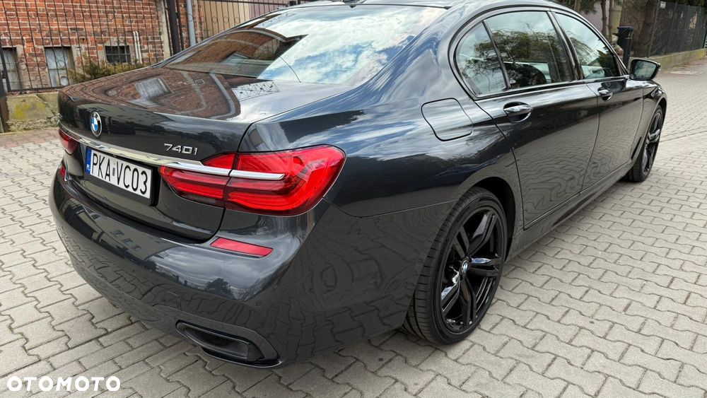 BMW Seria 7 740i - 3