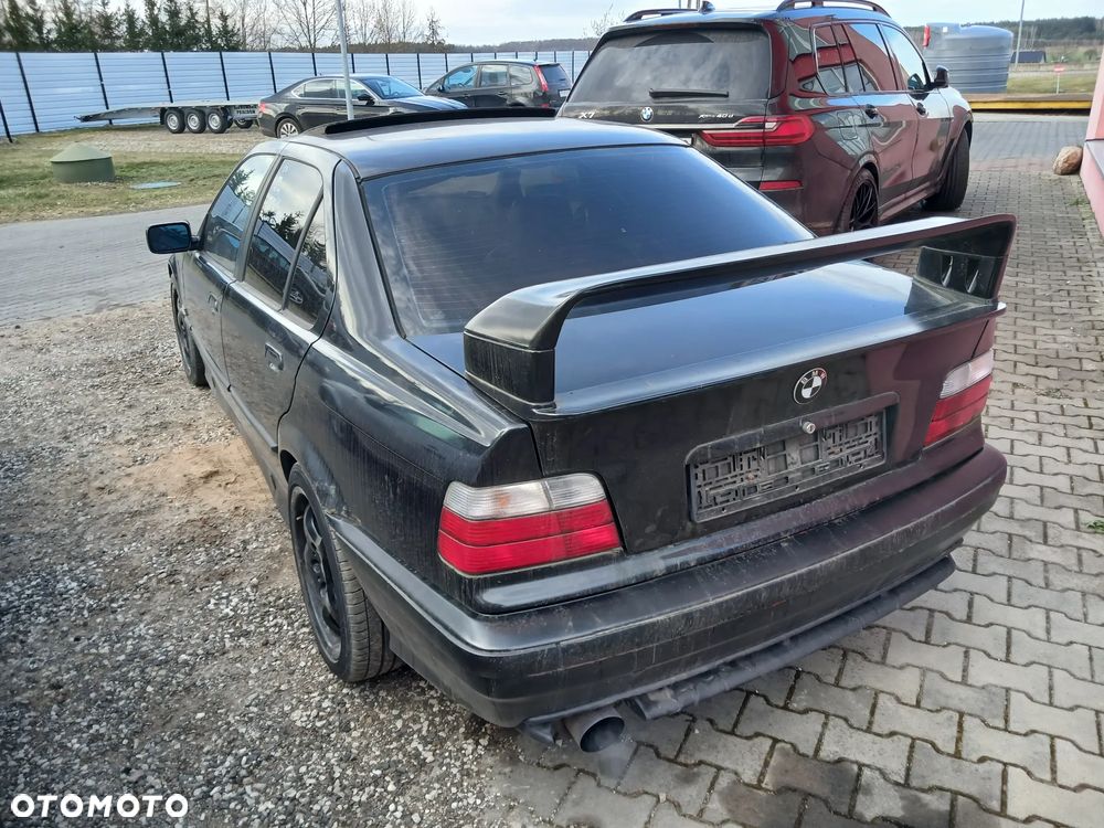 BMW E36 1.8I M43 LAK. SWARTZ METALIC CAŁA NA CZĘŚCI CZESCI - 3