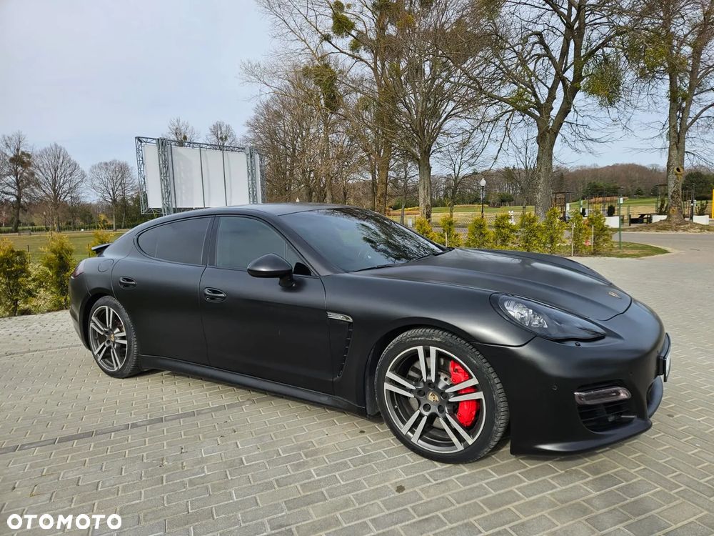 Porsche Panamera - 1
