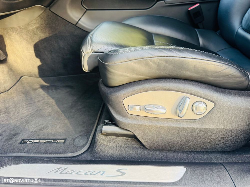 Porsche Macan S - 30