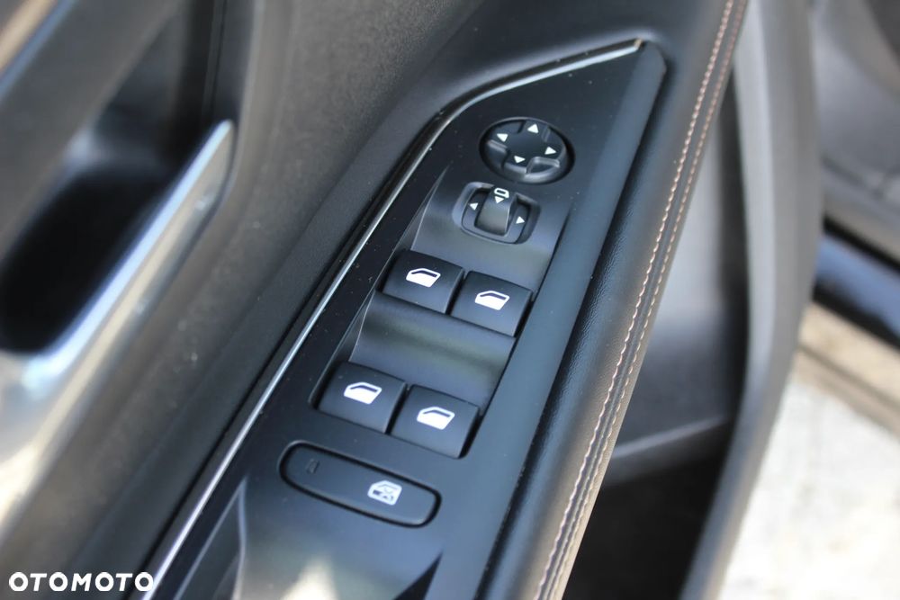 Peugeot 5008 PureTech 180 EAT8 Stop & Start GT - 13