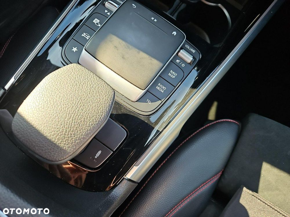 Mercedes-Benz GLB AMG 35 4-Matic - 37