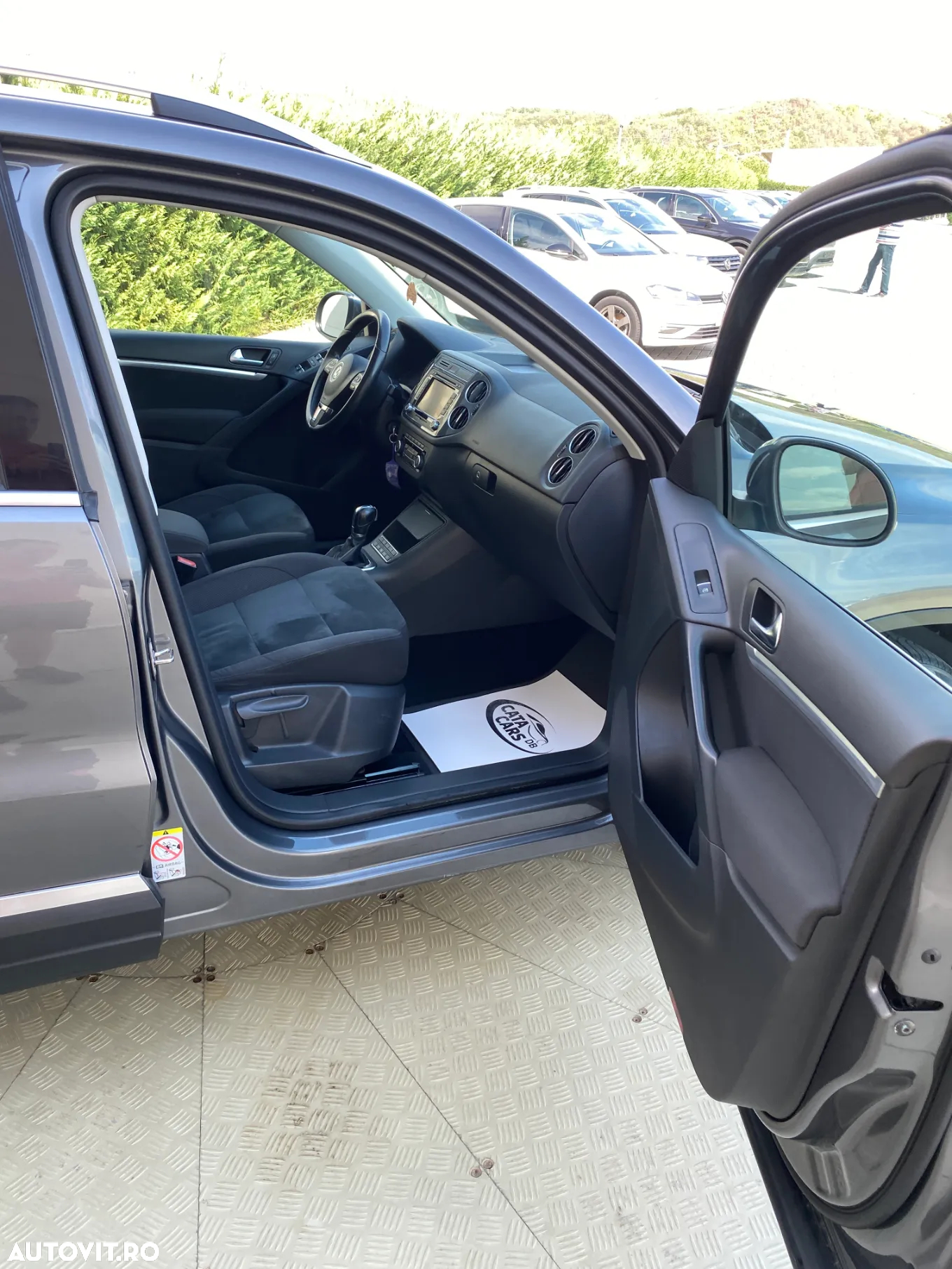 Volkswagen Tiguan 2.0 TDI 4Motion DSG Track & Field - 22