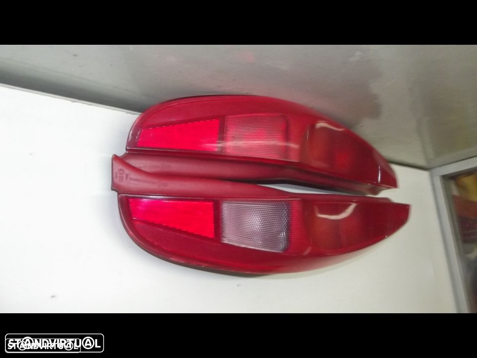 fiat punto 2001 farolins traseiros originais - 3