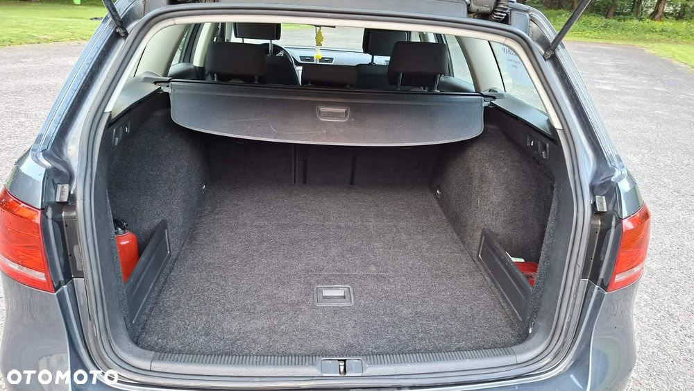 Volkswagen Passat 1.6 TDI Trendline - 14