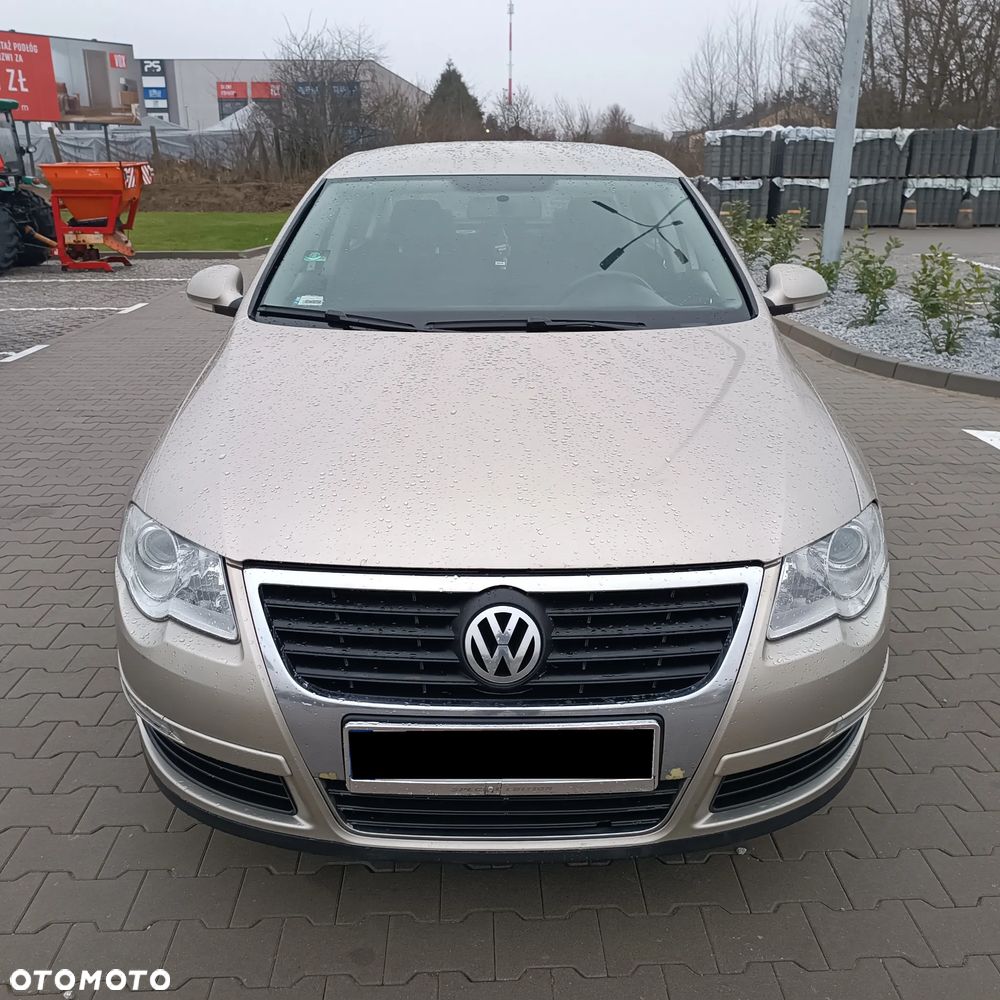 Volkswagen Passat 2.0 TDI Individual Chrom - 8