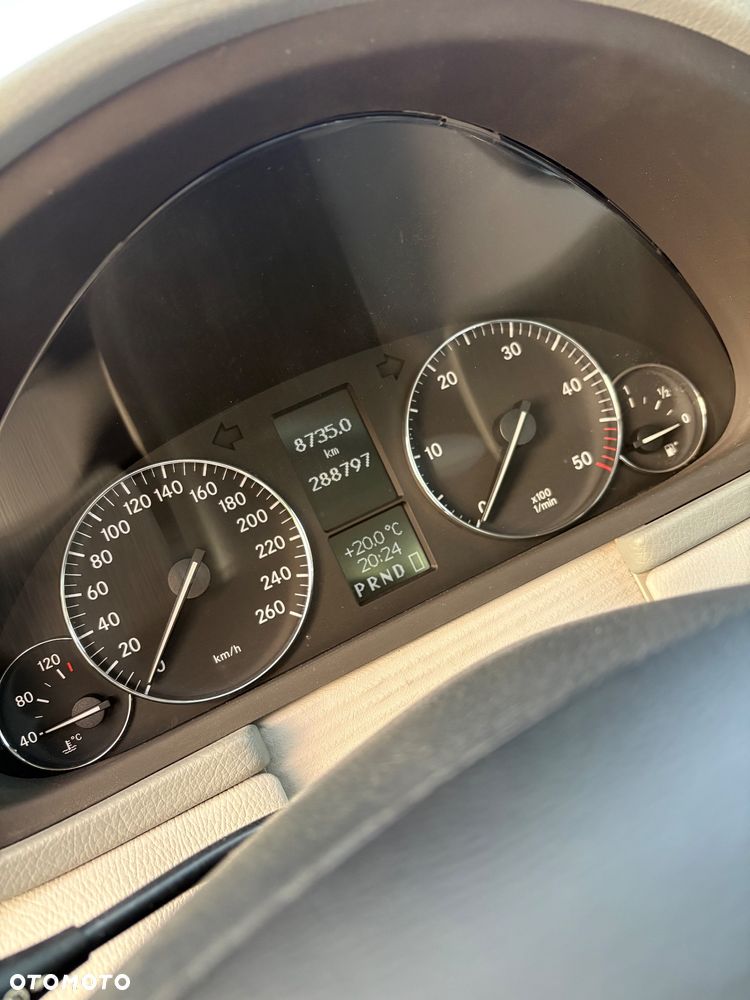 Mercedes-Benz Klasa C 320 CDI 7G-TRONIC Avantgarde DPF - 12