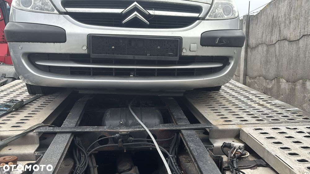 Zderzak przedni zderzak tylny  Citroen C8 EZR - 2