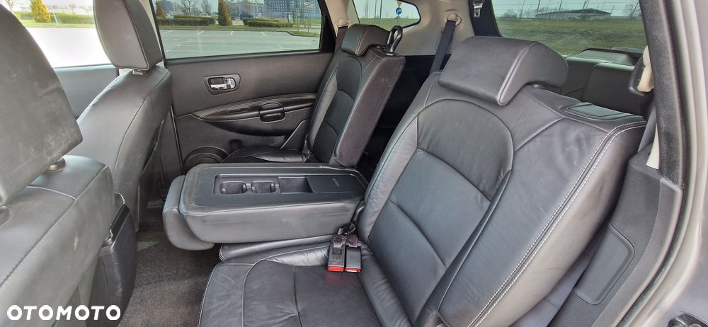 Nissan Qashqai+2 - 12