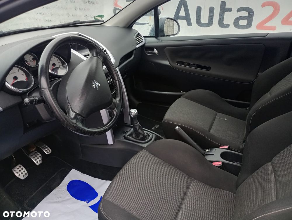 Peugeot 207 CC - 12