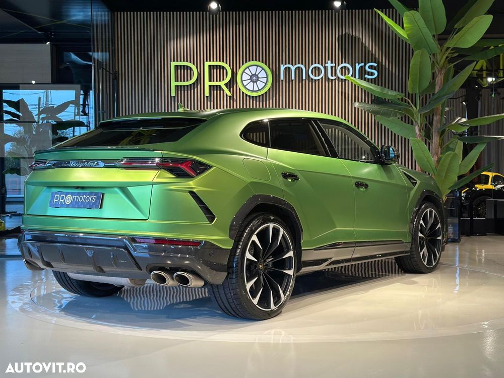 Lamborghini URUS - 14