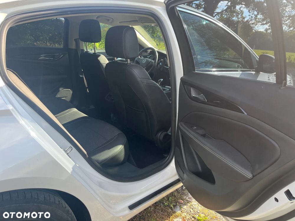 Opel Insignia 1.5 T Elite S&S - 12