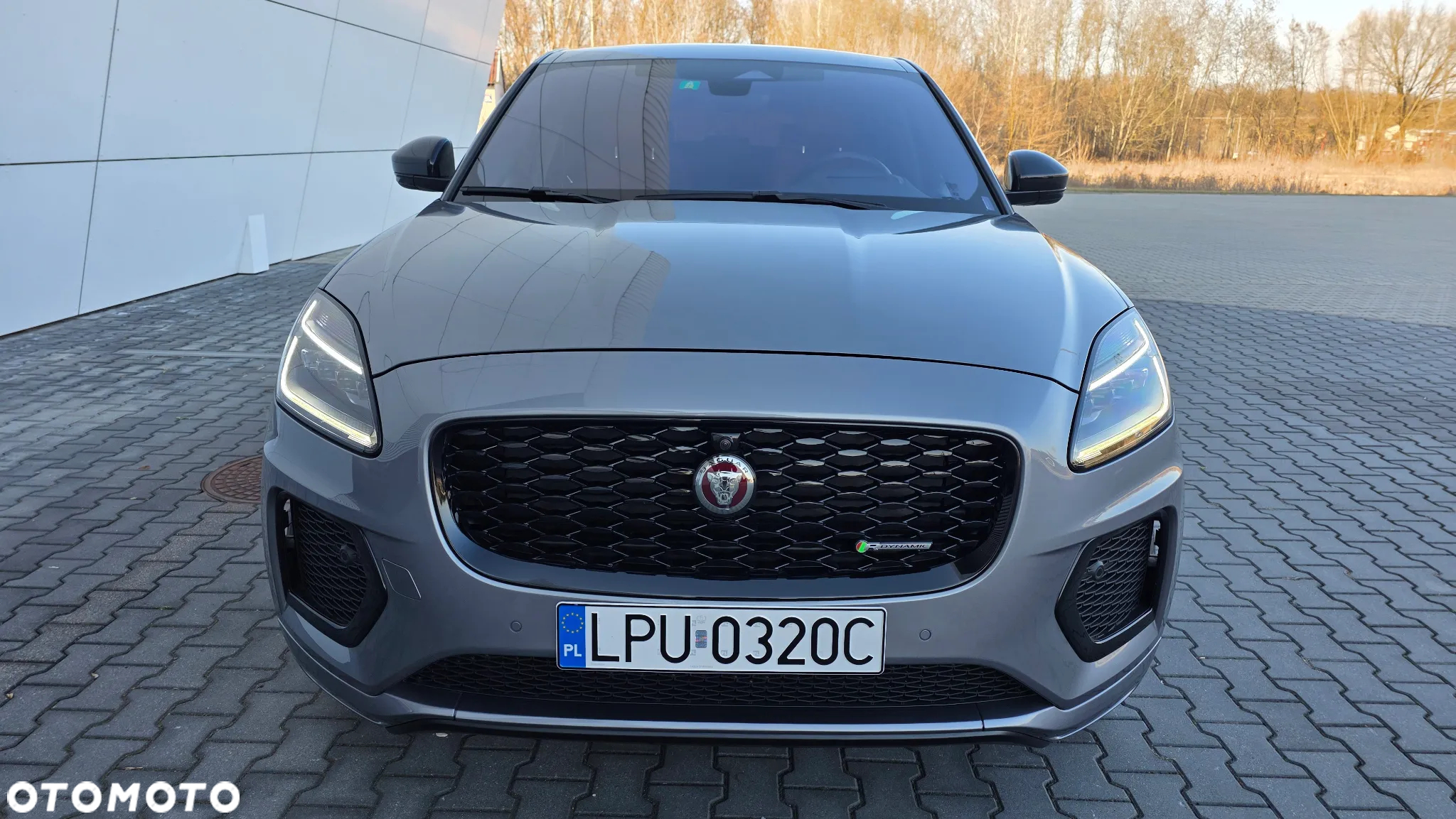 Jaguar E-Pace P250 AWD R-Dynamic Black - 2