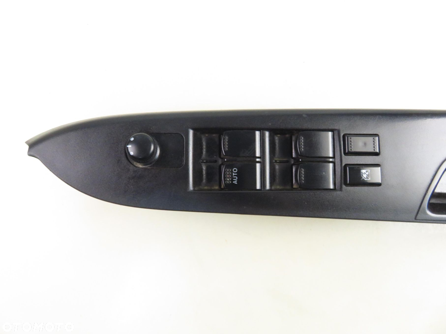 PANEL SZYB SUZUKI SX4 (EY, GY) 8372579J10 - 11