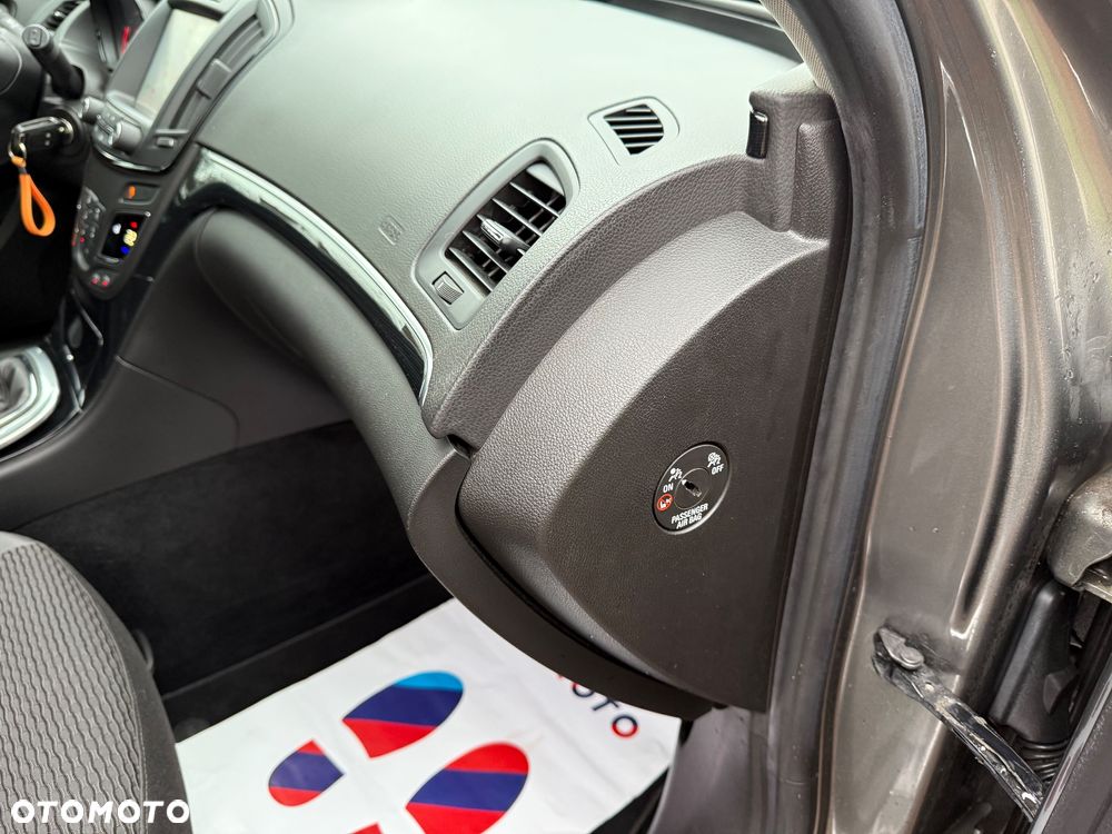 Opel Insignia 1.6 SIDI Turbo ecoFLEX Start/Stop Innovation - 33