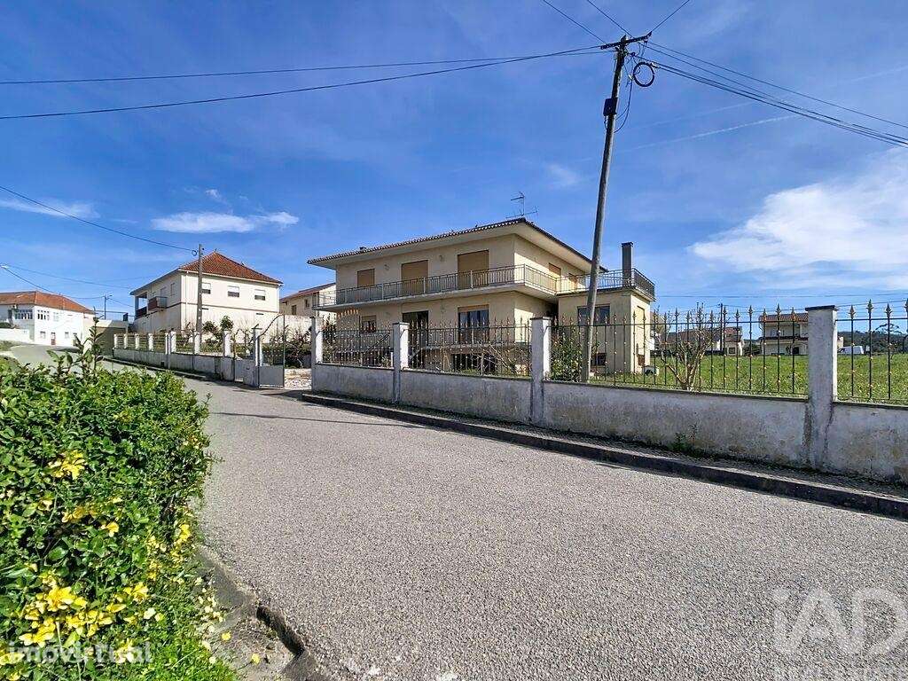 Casa / Villa em Porto de Mós - São João Baptista e São Pedro de 286 m2 - Grande imagem: 5/21