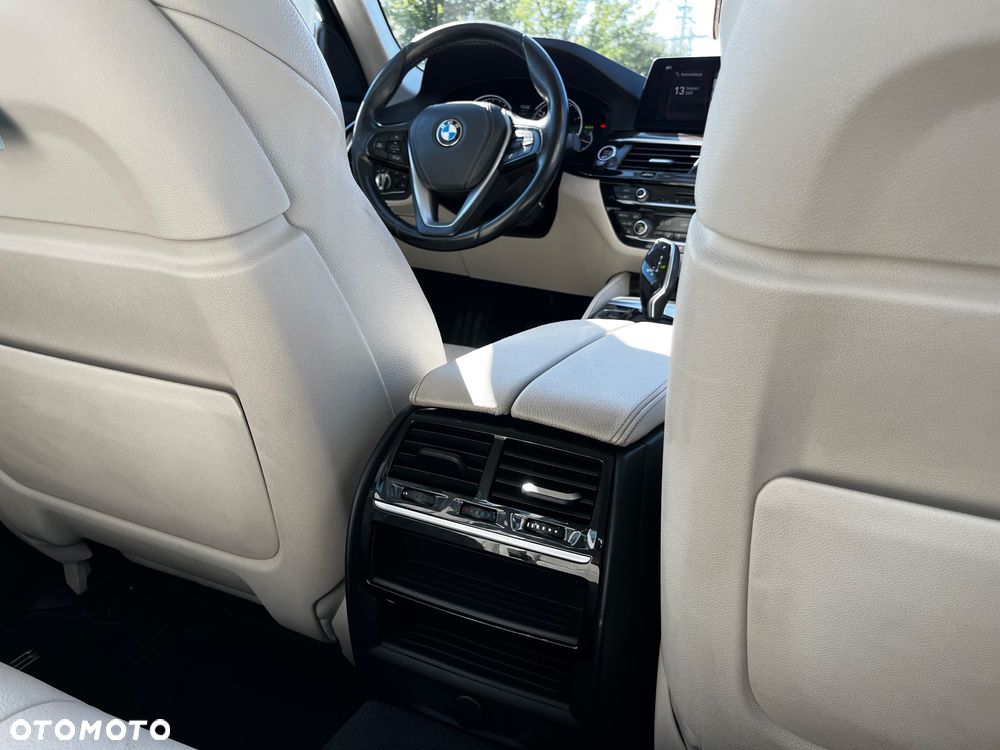 BMW Seria 5 - 28