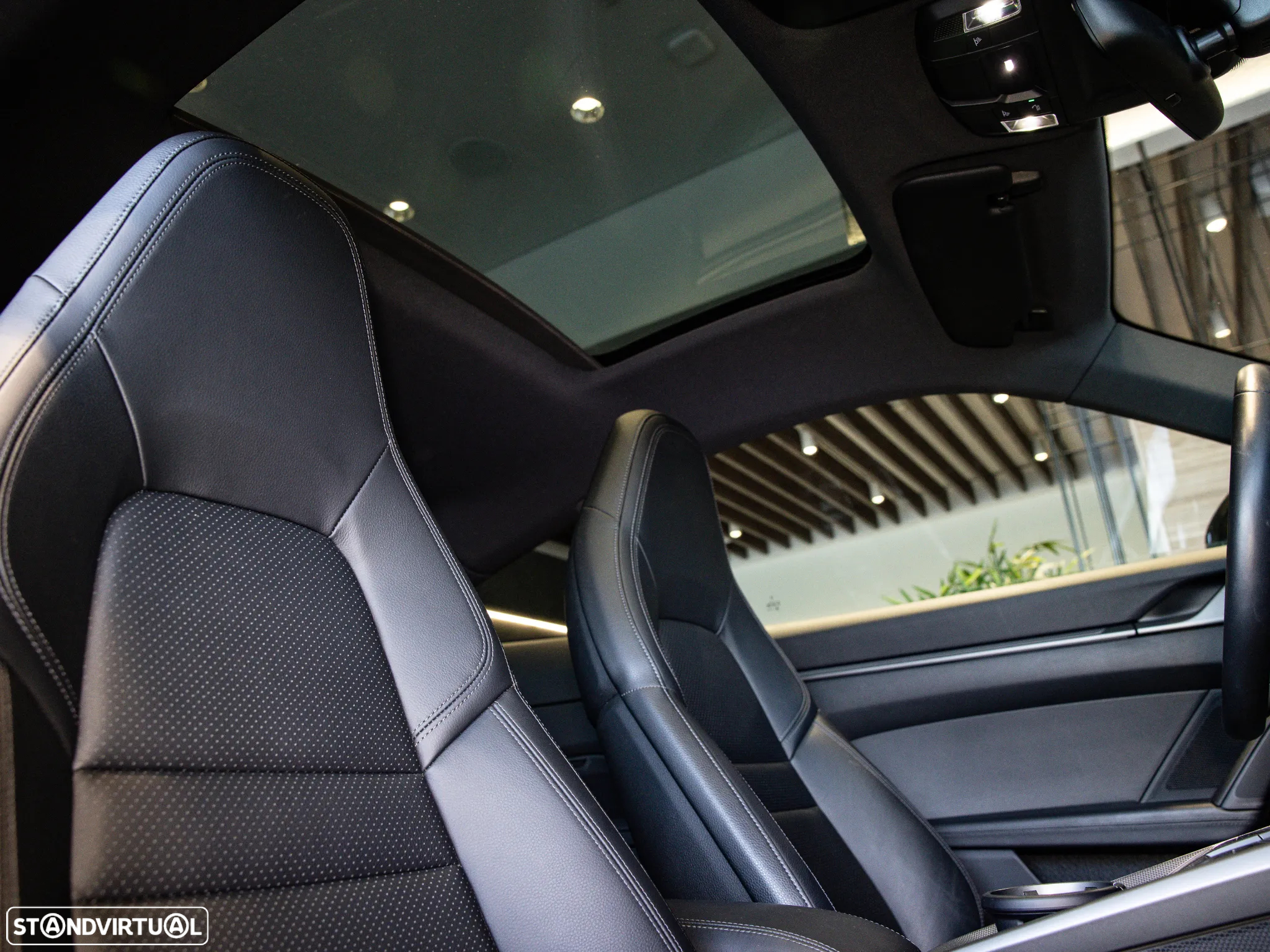 Porsche 911 (992) Carrera PDK - 39