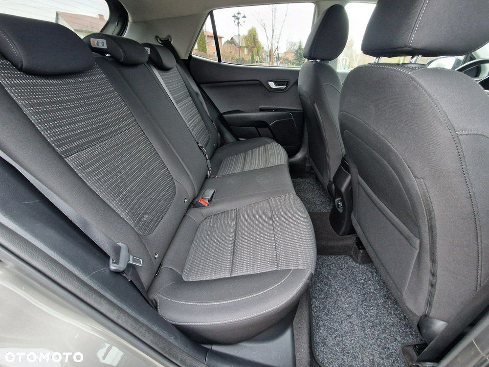 Kia Stonic - 12