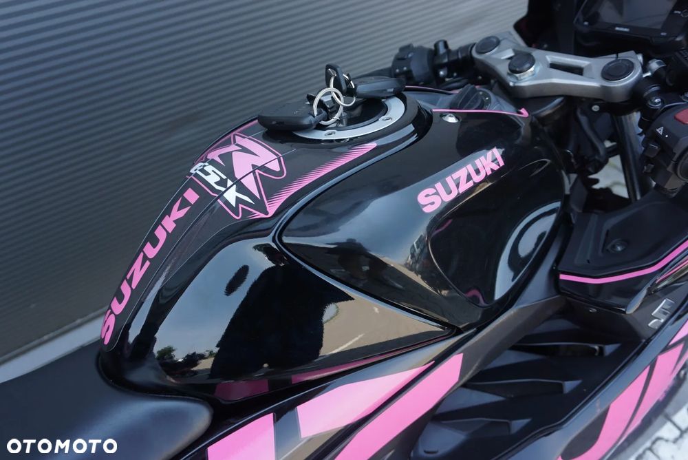 Suzuki GSX - 7