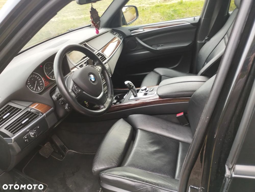 BMW X5 2008 photo 2