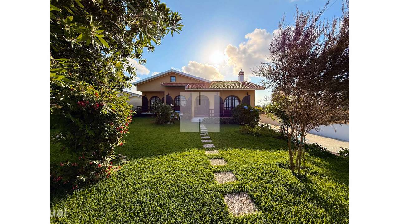 Moradia c/ Terreno e Jardim - Grande imagem: 2/49