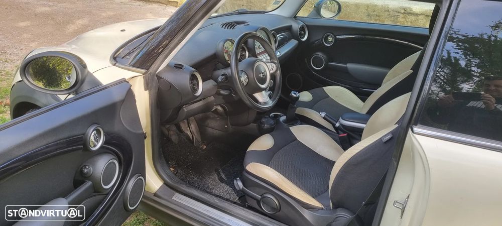 MINI 3 Portas Cooper D - 5