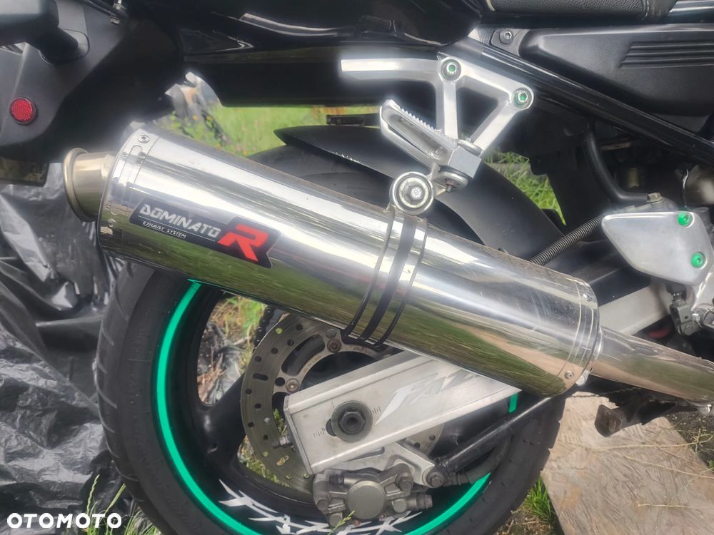 Yamaha FZS - 7