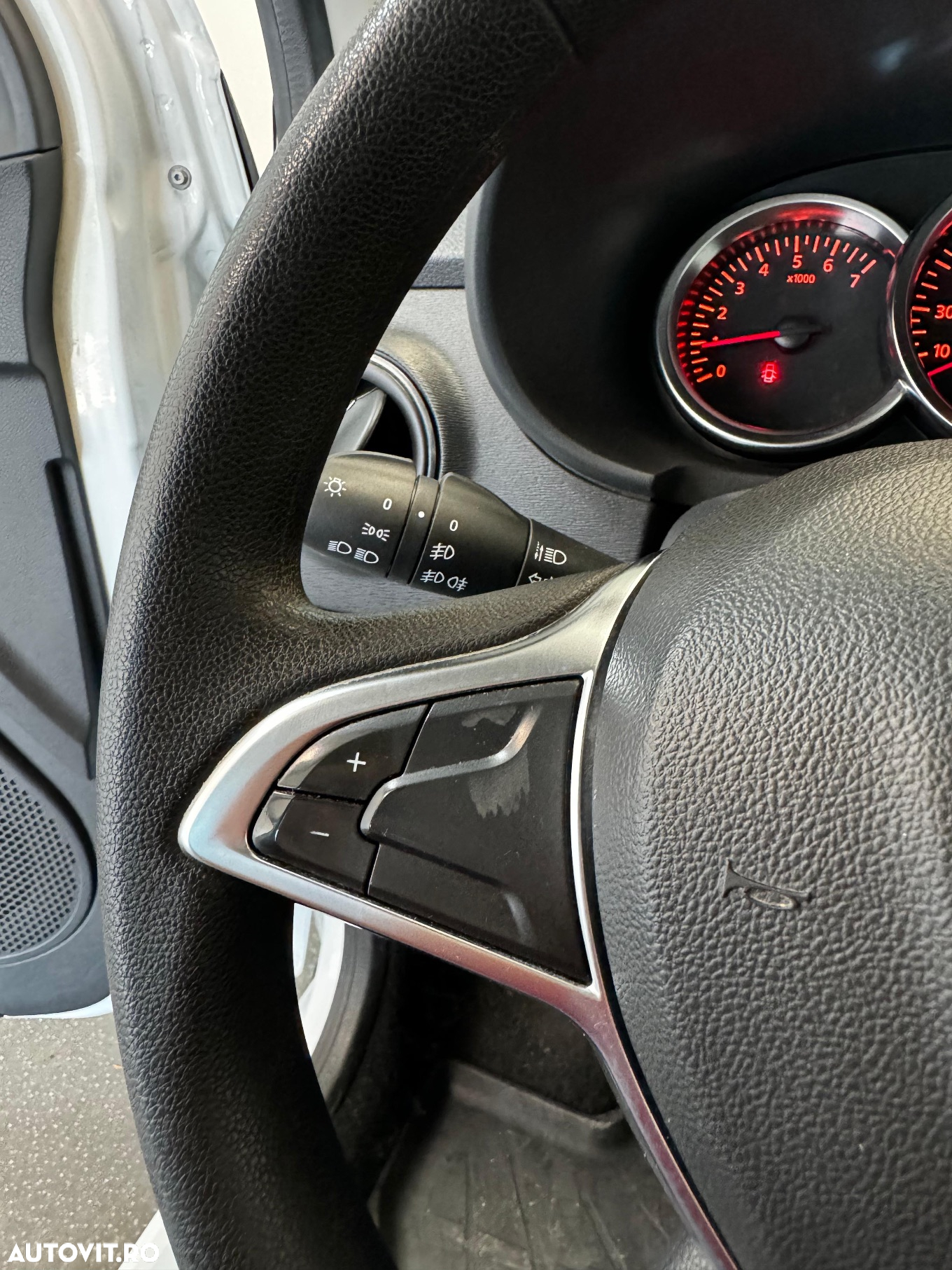 Dacia Lodgy 1.5 Blue dCi Laureate - 23