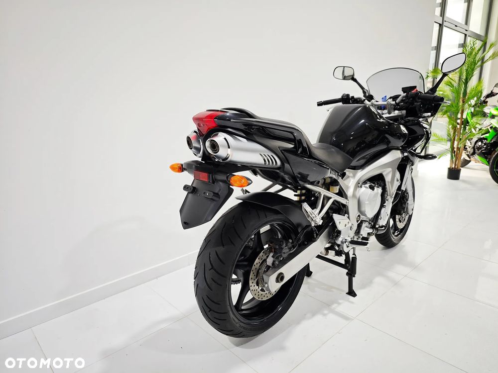 Yamaha FZ - 10