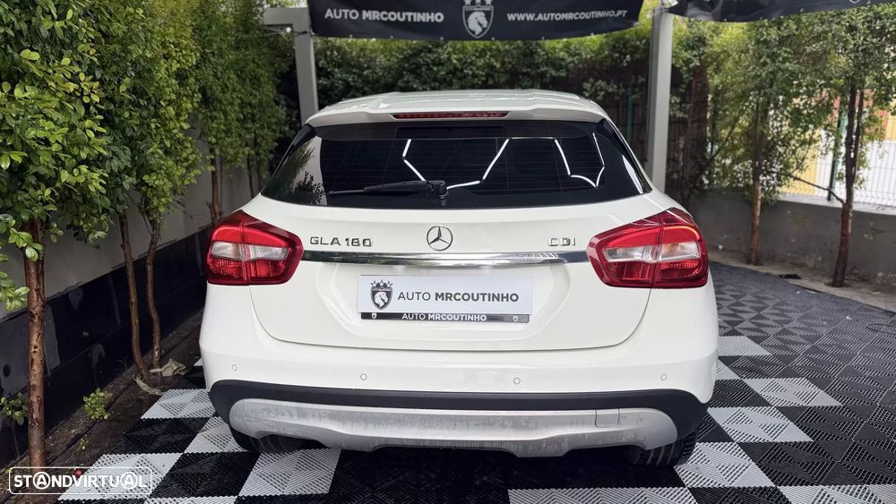 Mercedes-Benz GLA 180 CDI Urban - 7