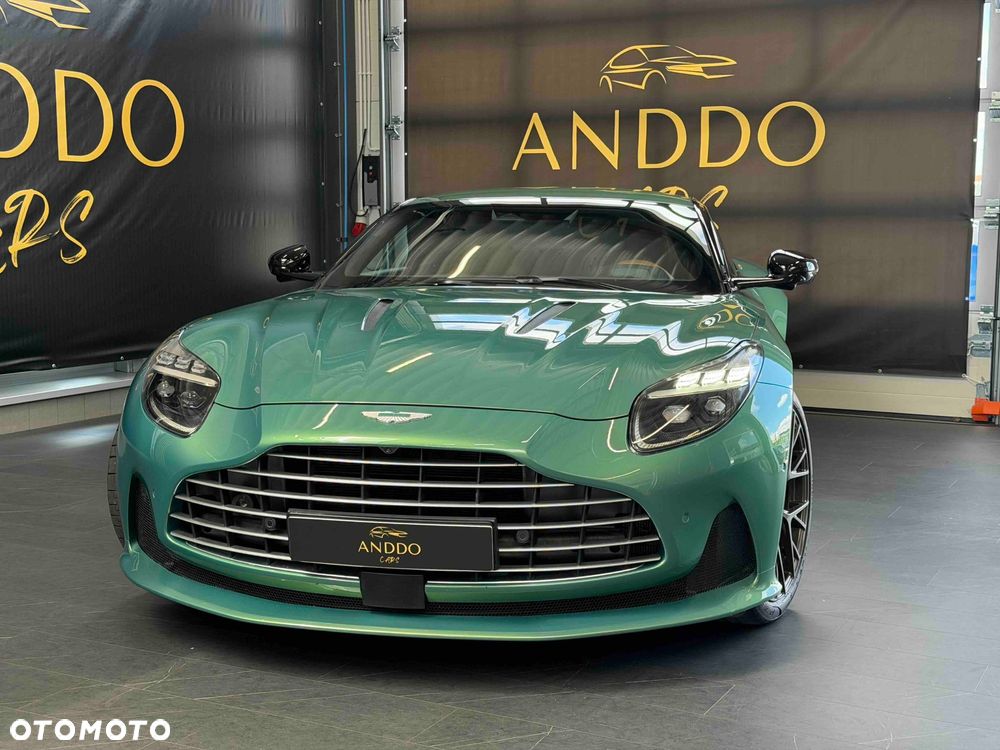 Aston Martin DB12 - 7