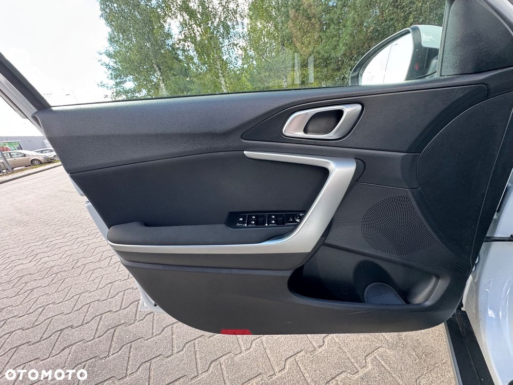 Kia XCeed - 16