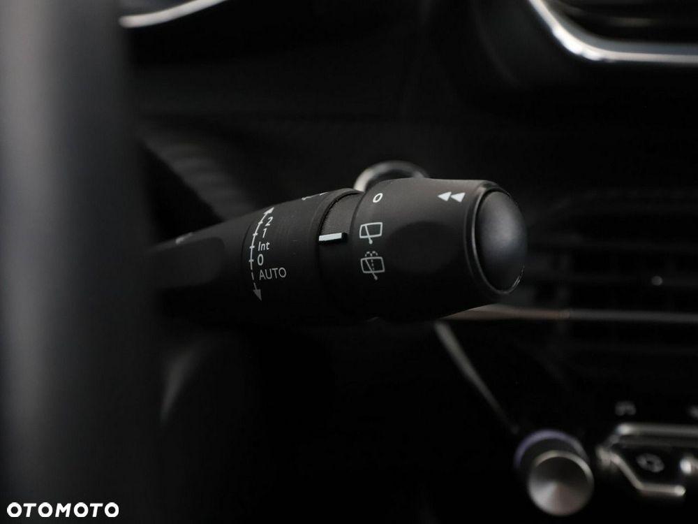 Peugeot 2008 1.2 PureTech Allure S&S - 36