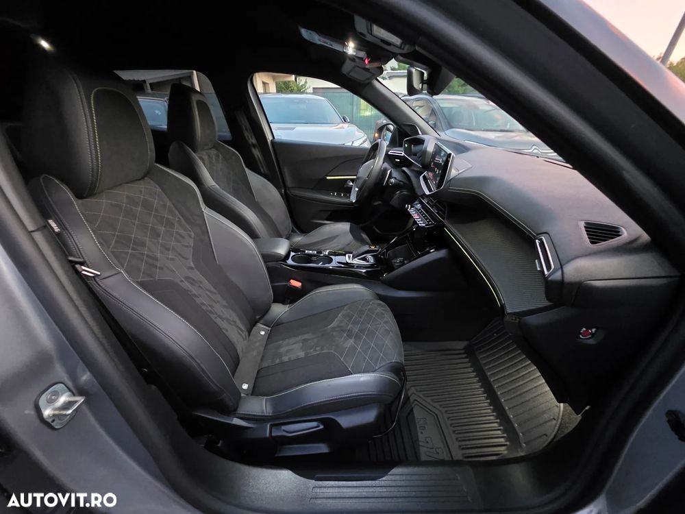 Peugeot 2008 PureTech 155 EAT8 GT - 19