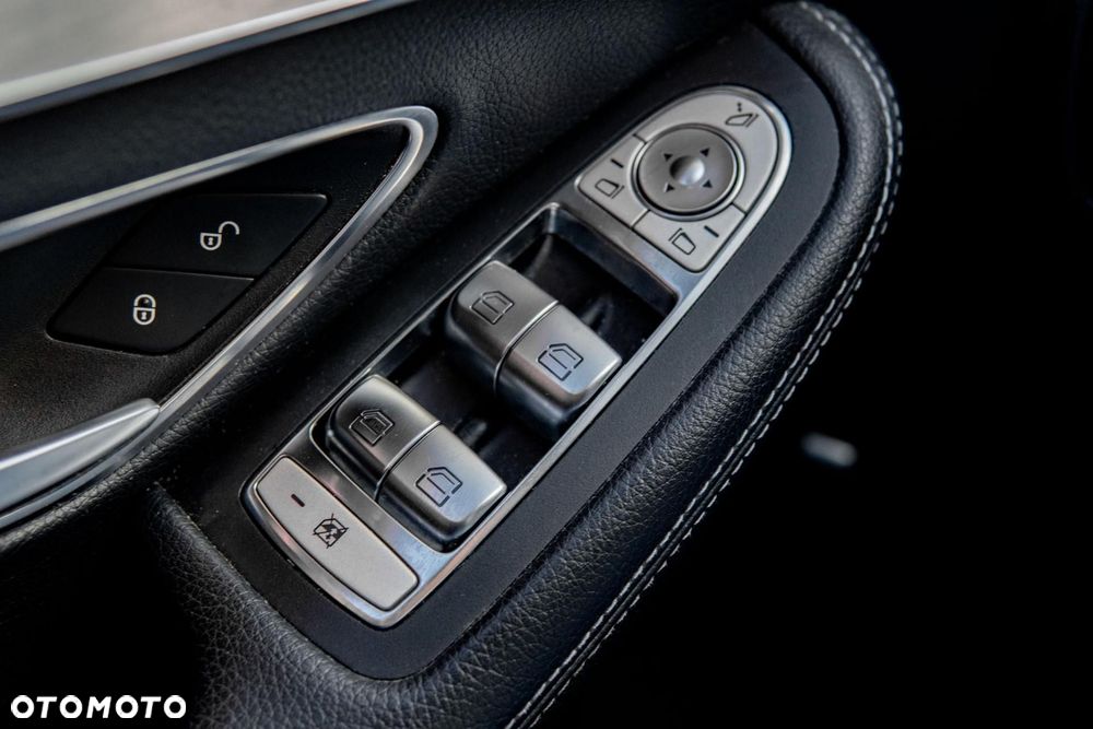 Mercedes-Benz Klasa C 200 d 9G-TRONIC - 36