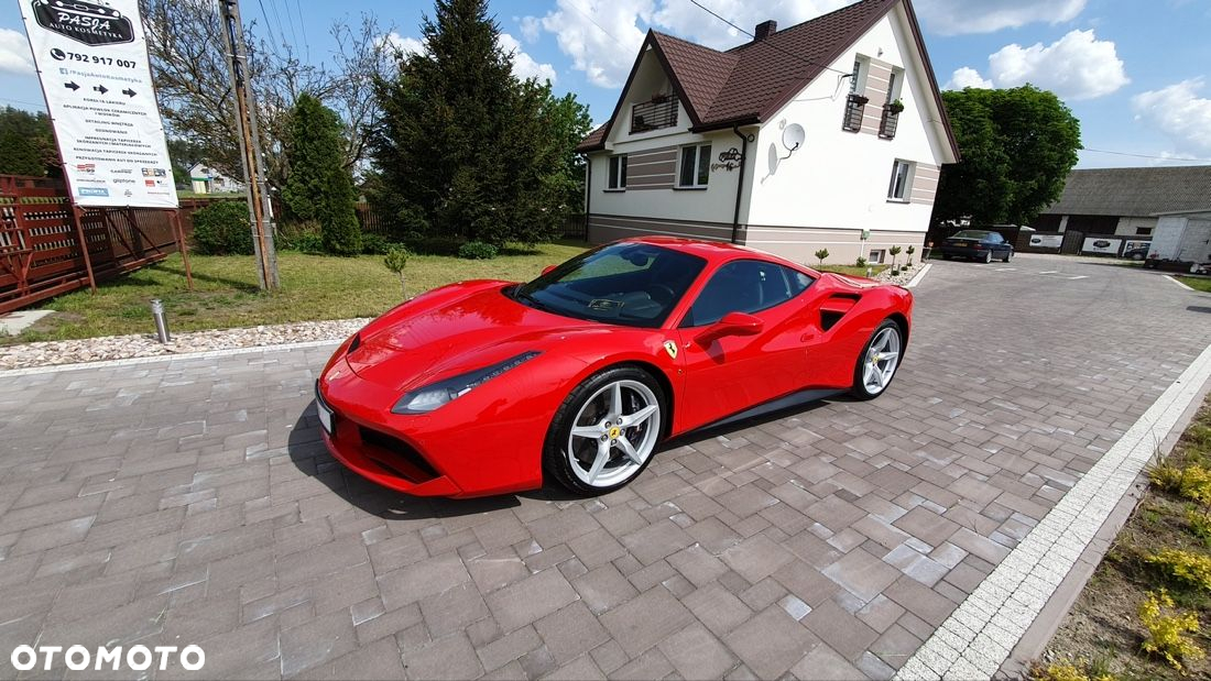 Ferrari 488 - 17