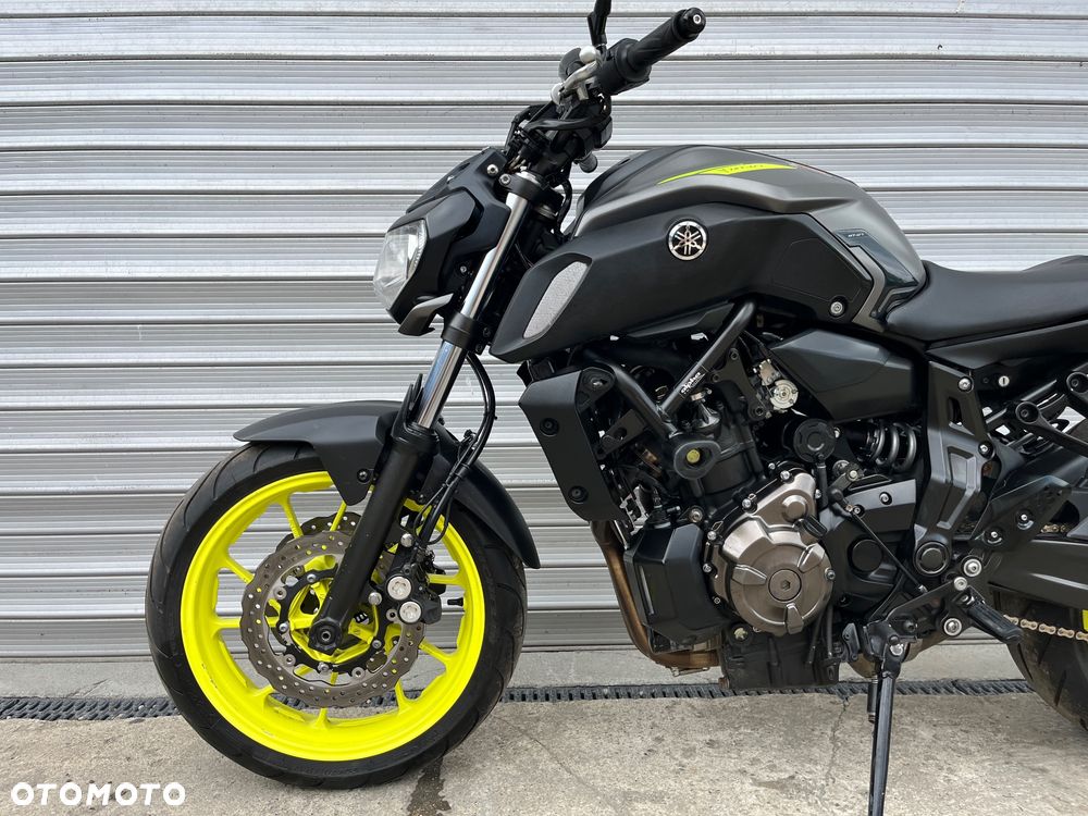 Yamaha MT - 30