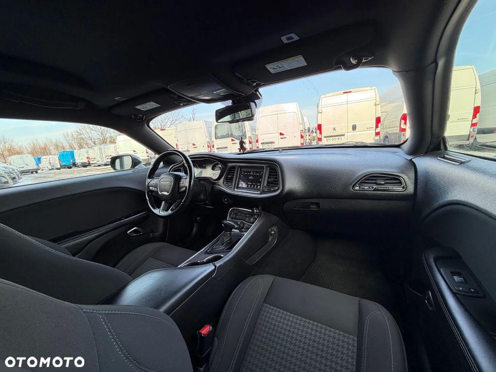 Dodge Challenger 3.6 SXT Plus - 16