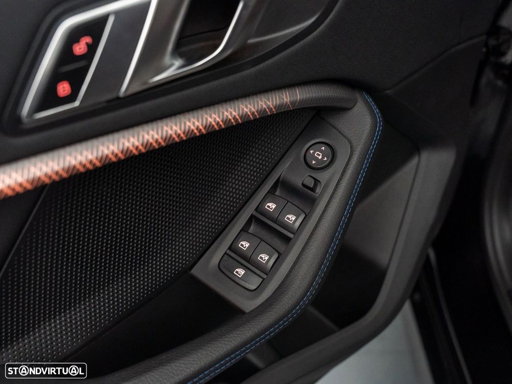 BMW 116 d Pack Desportivo M - 17