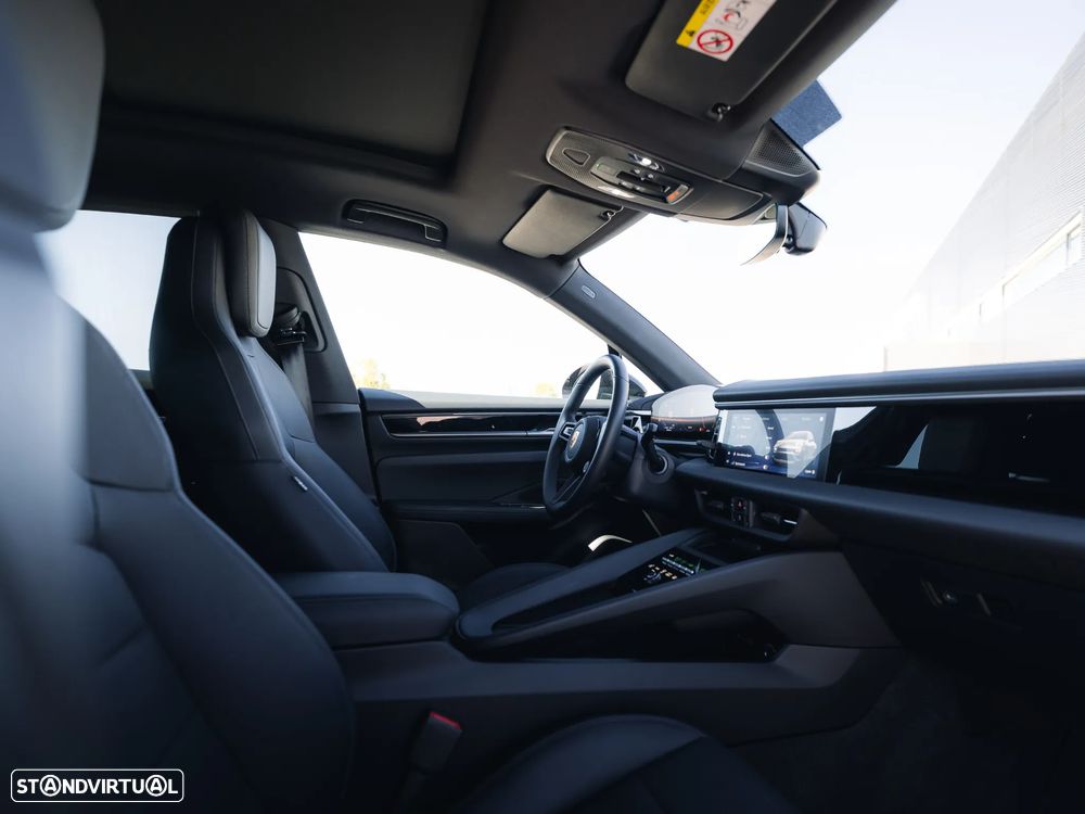 Porsche Macan Electric 4 - 14