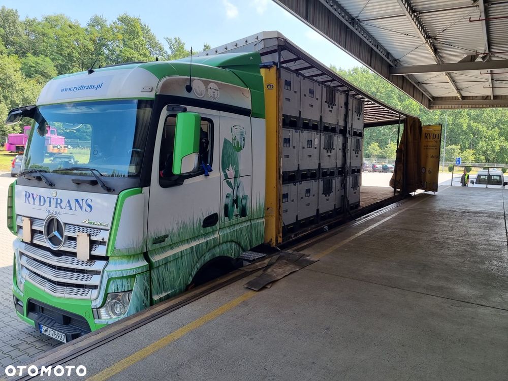 Mercedes-Benz Actros - 16