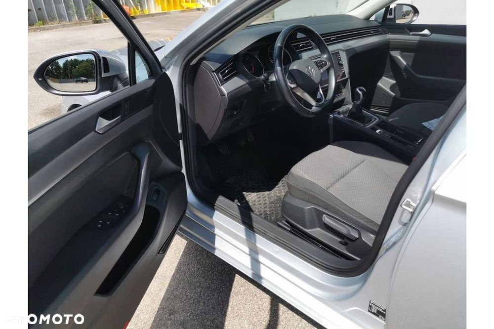 Volkswagen Passat 2.0 TDI EVO Essence - 6