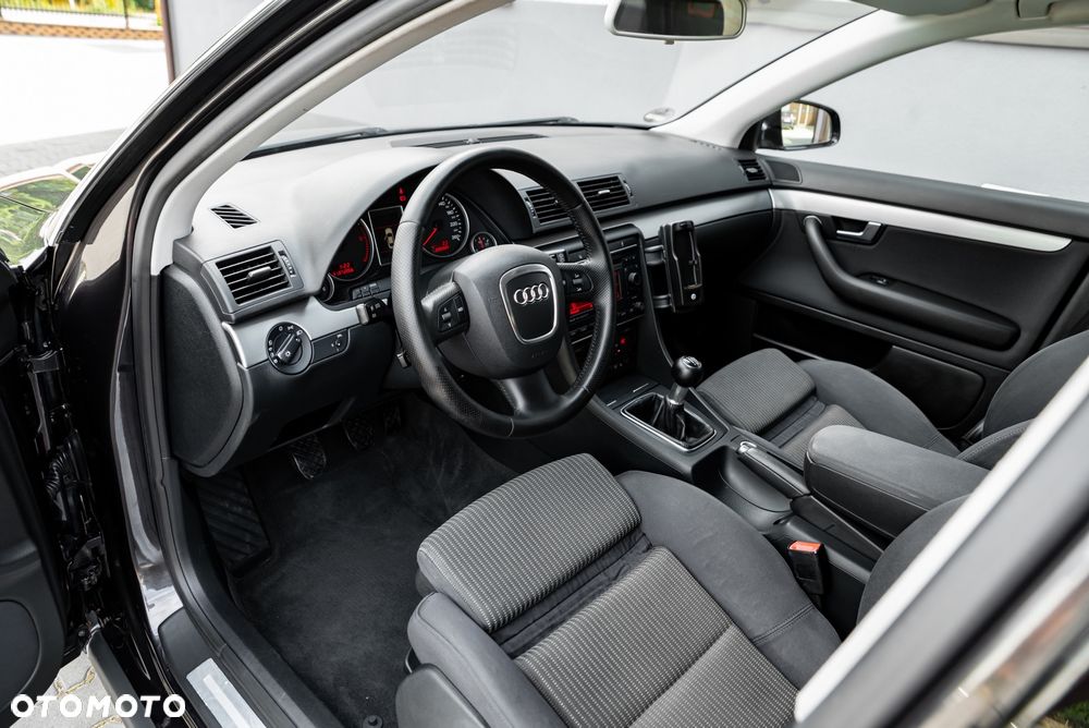 Audi A4 Avant 2.0 TDI - 17