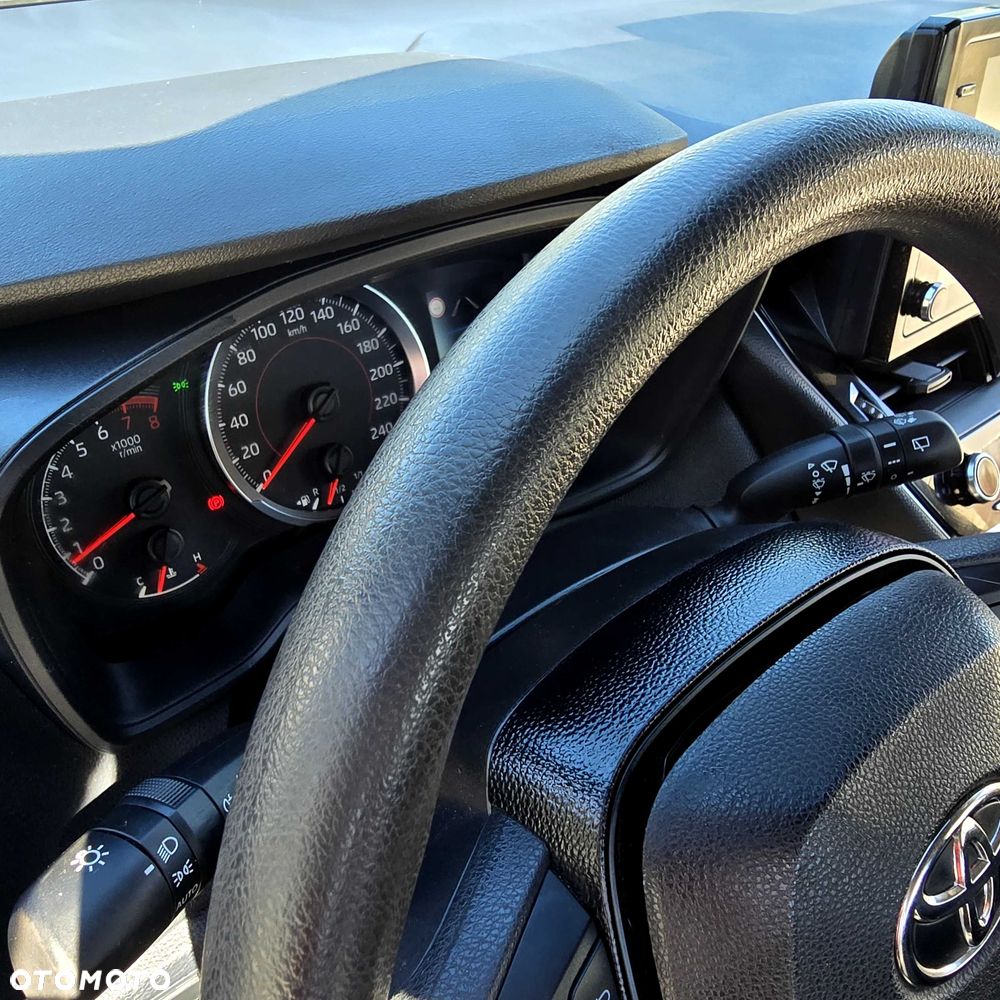 Toyota Corolla - 8
