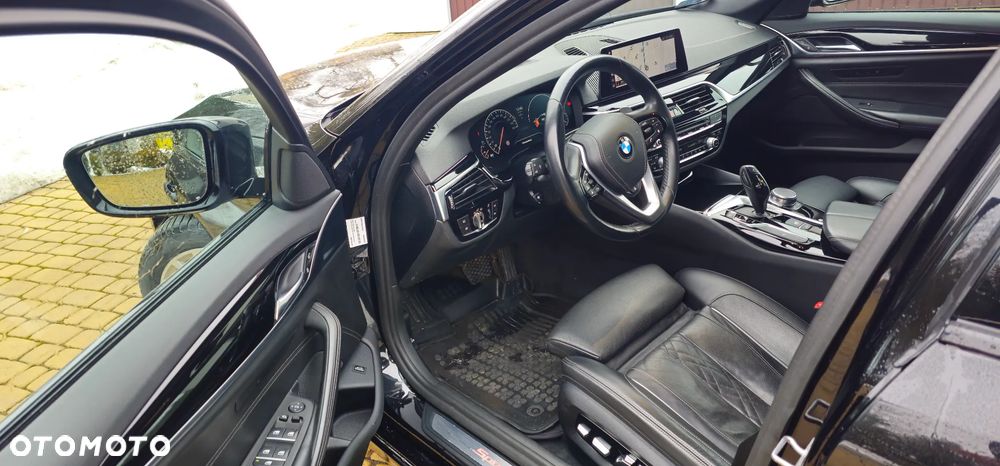 BMW Seria 5 520d xDrive Sport - 9