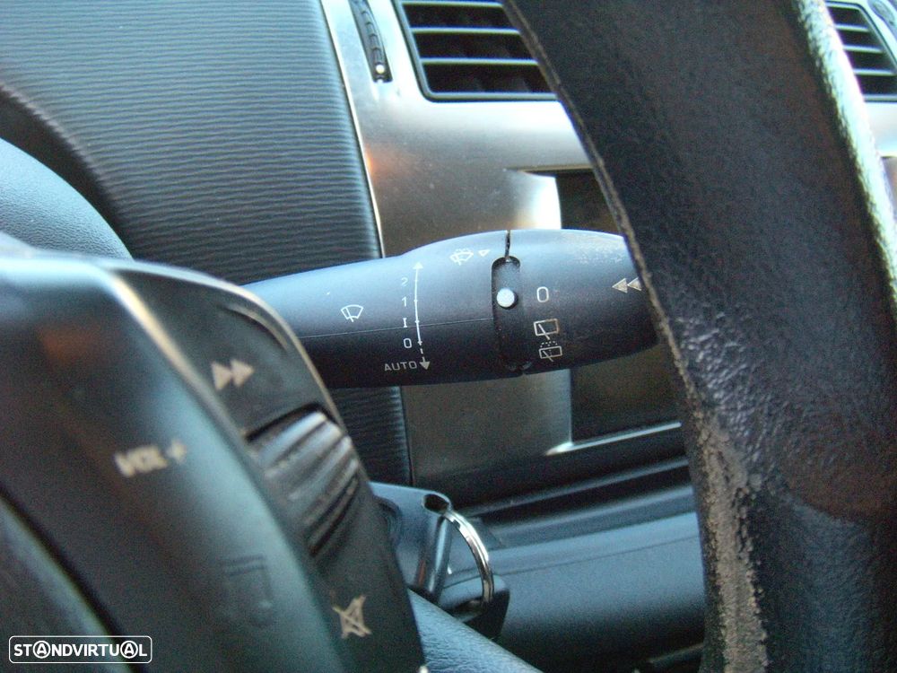 Citroën C4 1.6 HDi Seduction - 19