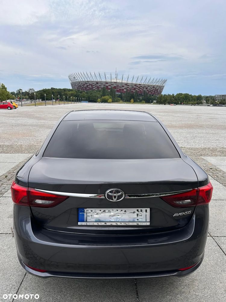 Toyota Avensis 2.0 Premium MS - 12