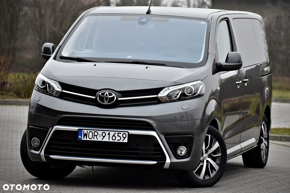 Toyota Proace Verso 2.0 D4-D Medium VIP - 18