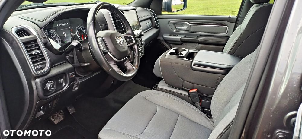 RAM 1500 Crew Cab Shortbed Bighorn - 14